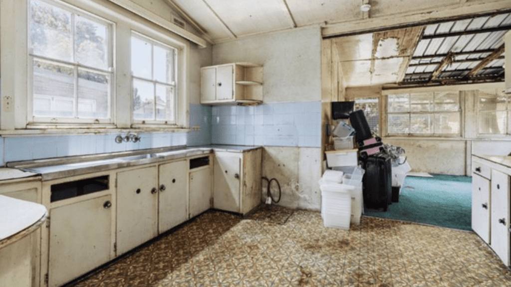 Sydney hoarder house scores