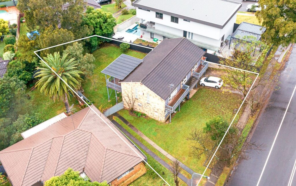 expansive family home kings langley